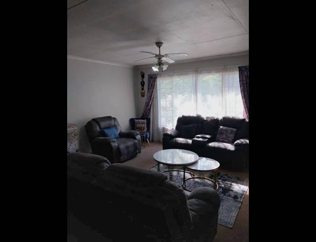 3 BEDROOM APARTMENT FOR SALE IN BOKSBURG WEST